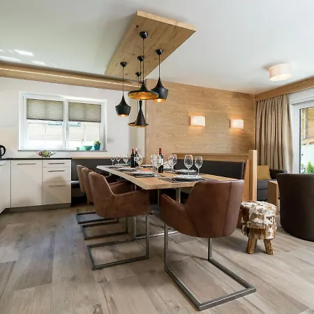 Cozy Chalet Near Ski Area In Piesendorf